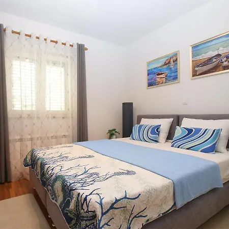 Holiday home House Kristina 2087 Pula