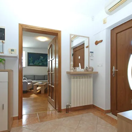 House Kristina 2087 Holiday home Pula