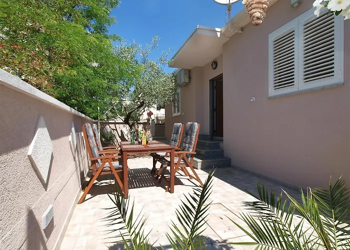 Дом отдыха House Kristina 2087